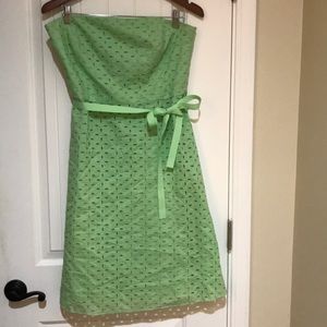 Green strapless dress
